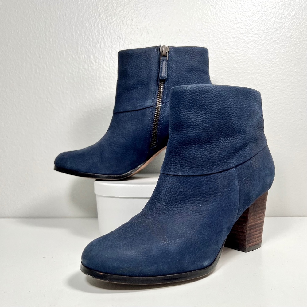 Cole Haan Nike Air Cassidy Ankle Boots in Blue (Size 6)